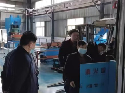 輕化子集團聯(lián)合黨支部開(kāi)展主題黨日活動(dòng)